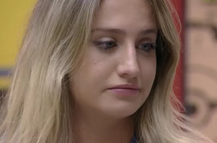 Bruna pega Marvvila 'no pulo' ouvindo conversa de rivais no BBB23
