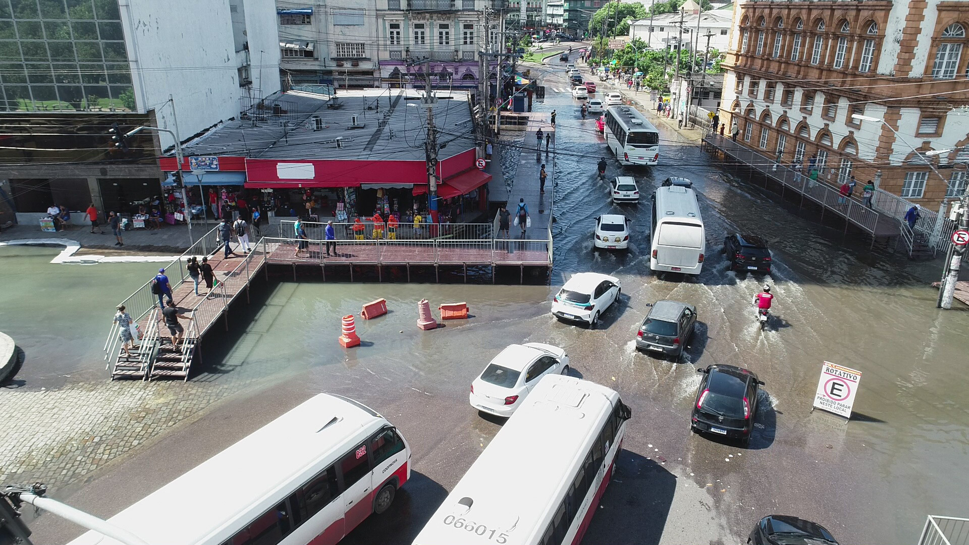 Ônibus da linha 652 tem itinerário alterado no Centro de Manaus
