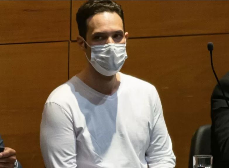 Após ter liminar negada, Jairinho demite metade da equipe de advogados