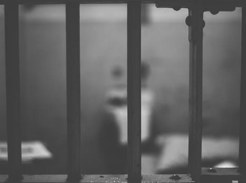 Homem é preso em Manaus ao ser flagrado com armas, drogas e colete à prova de balas