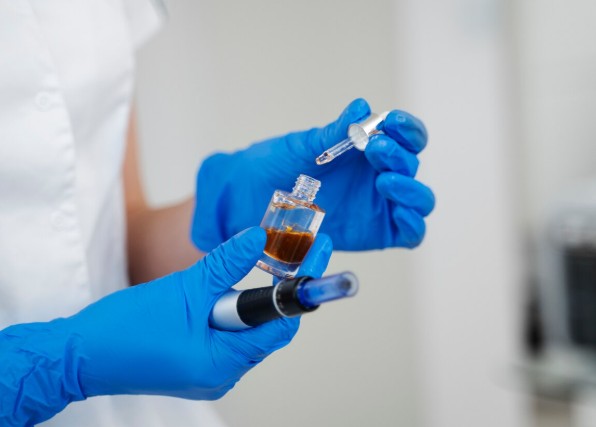 Coleta de DNA passa a ser obrigatória a todos os presos; saiba mais 