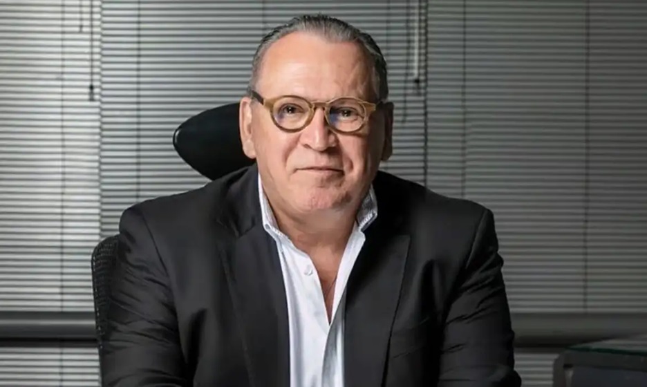 Dono da Ultrafarma deixa prisão com tornozeleira e fiança de R$ 25 milhões