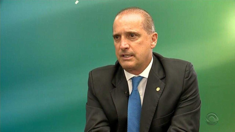Bolsonaro recria Ministério do Trabalho e nomeia Onyx Lorenzoni