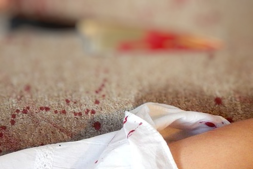 Mulher mata outra a facadas na frente do marido em Manaus