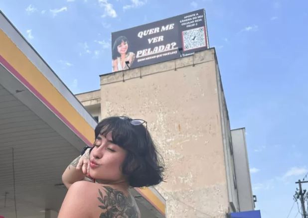 Outdoor com QR Code para acesso a nudes causa polêmica: "Quer me ver pelada?"