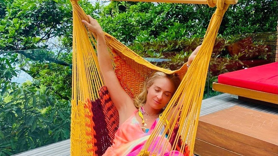 Angélica fala sobre menopausa precoce aos 43: ‘demorei a entender e me cuidar'