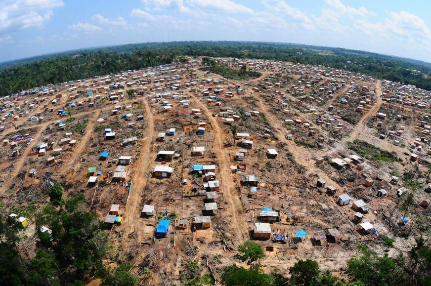 Justiça nega indenização a moradores da Cidade das Luzes, retirados do Tarumã, em 2015