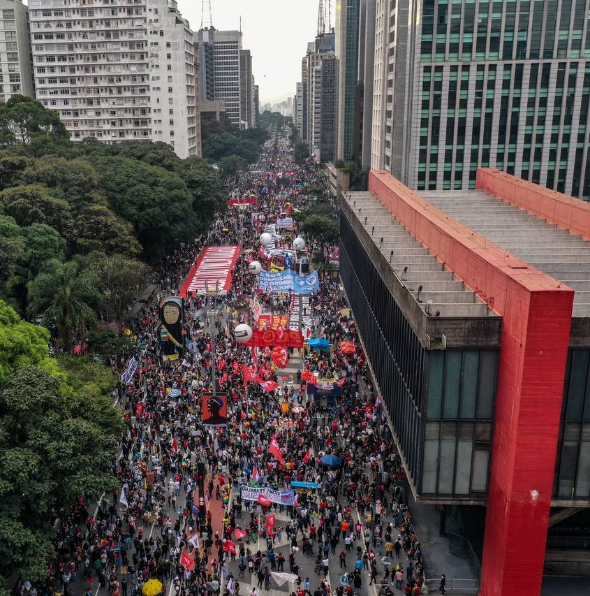 São Paulo e mais capitais registram multidão em atos contra Bolsonaro