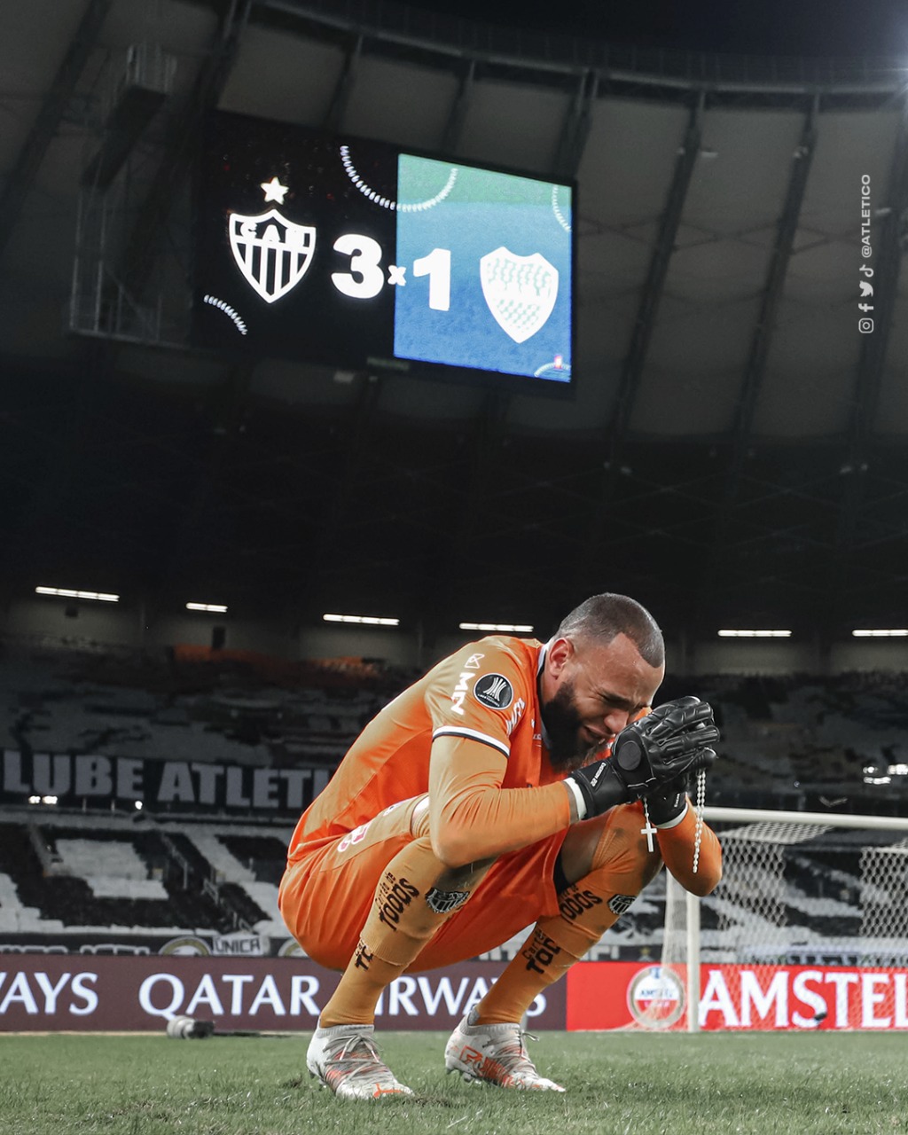 Atlético-MG vence Boca e avança na Copa Libertadores