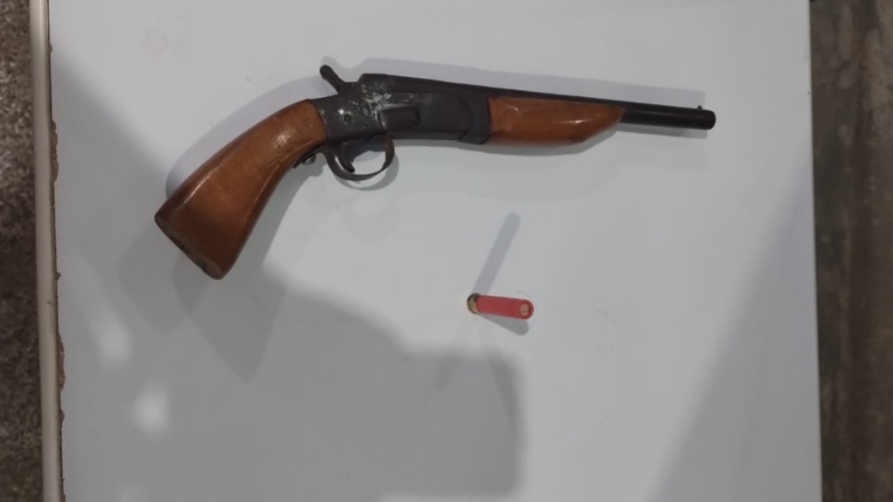 Homem armado sai para cobrar dívida e acaba sem dinheiro e preso no Amazonas