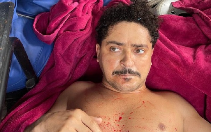 Chefe da milícia Ecko tentou desarmar policial em van a caminho do hospital