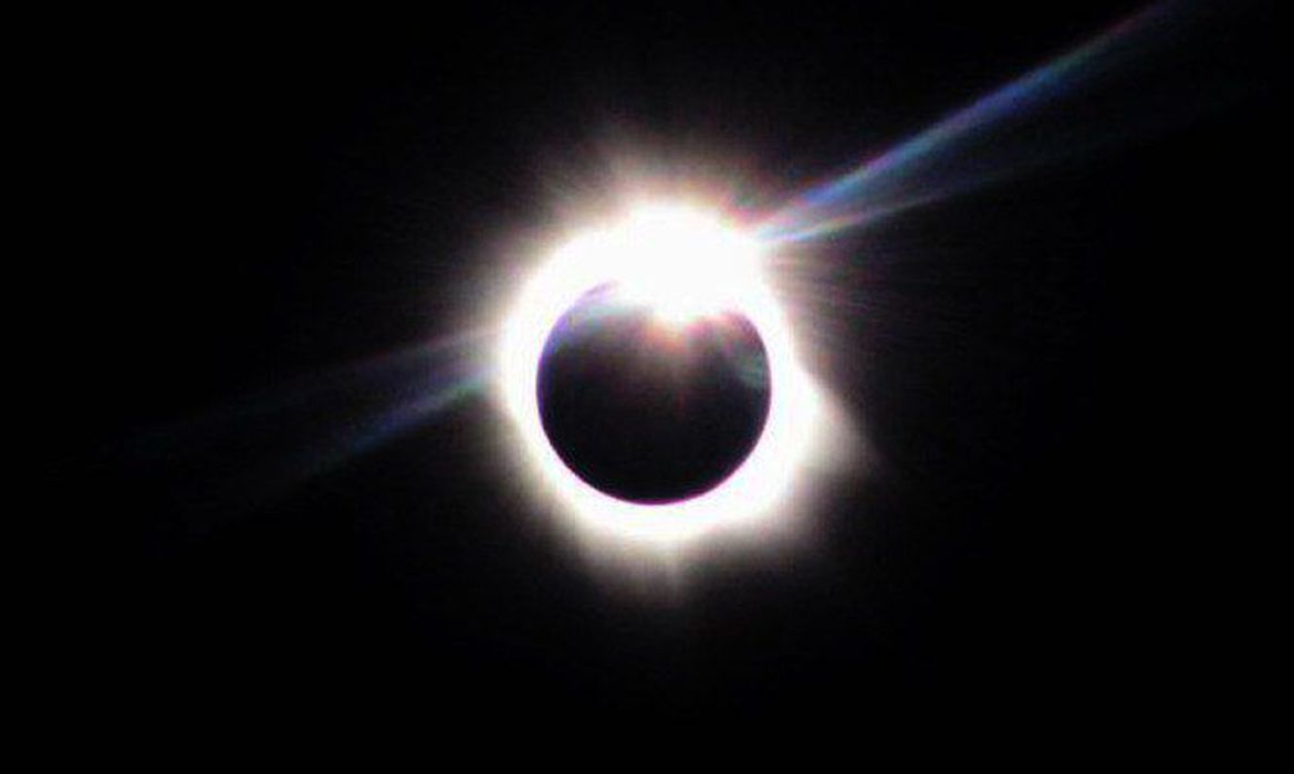 Eclipse solar acontece neste sábado