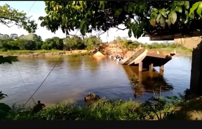 Reconstrução de pontes que desabaram na BR-319 vai custar R$ 50 milhões