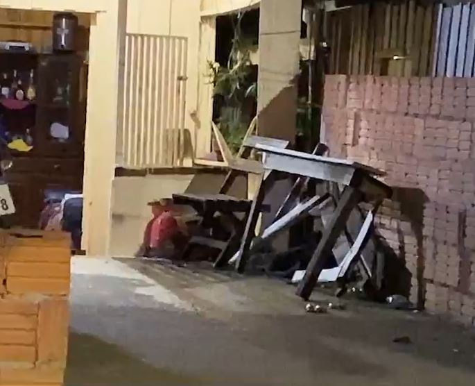 Moto invade casa e homem foge gravemente ferido no Amazonas