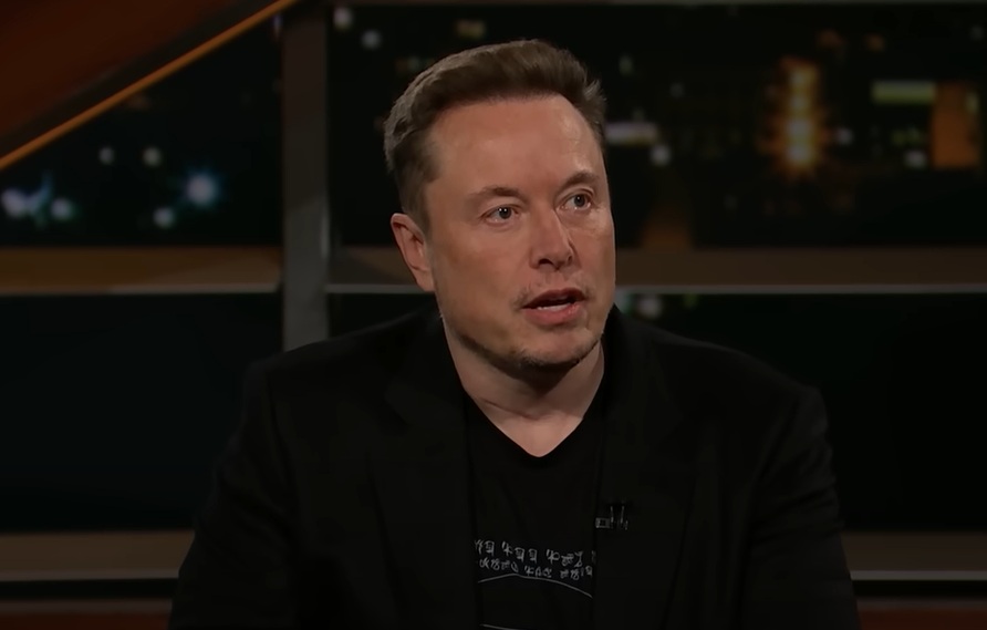 Elon Musk se torna a 1ª pessoa a acumular fortuna de meio trilhão de dólares