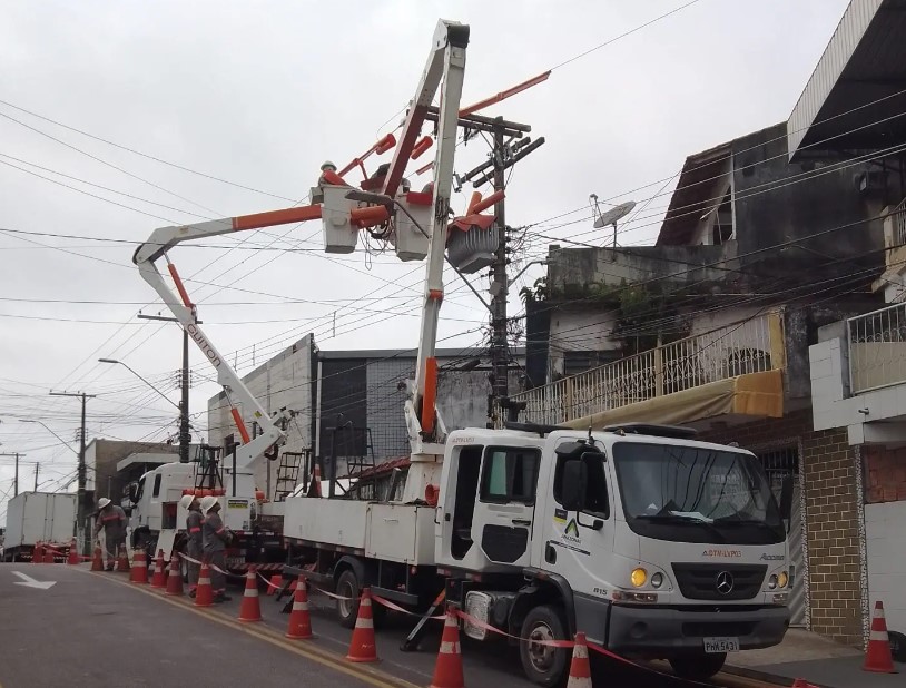 Moradores de sete bairros ficam sem energia nesta segunda-feira em Manaus