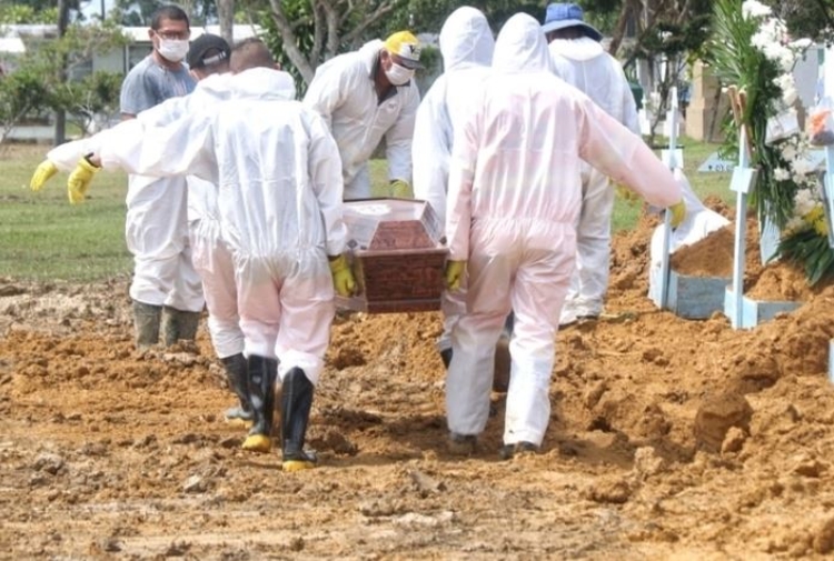 Manaus teve 35 sepultamentos nesta quinta-feira