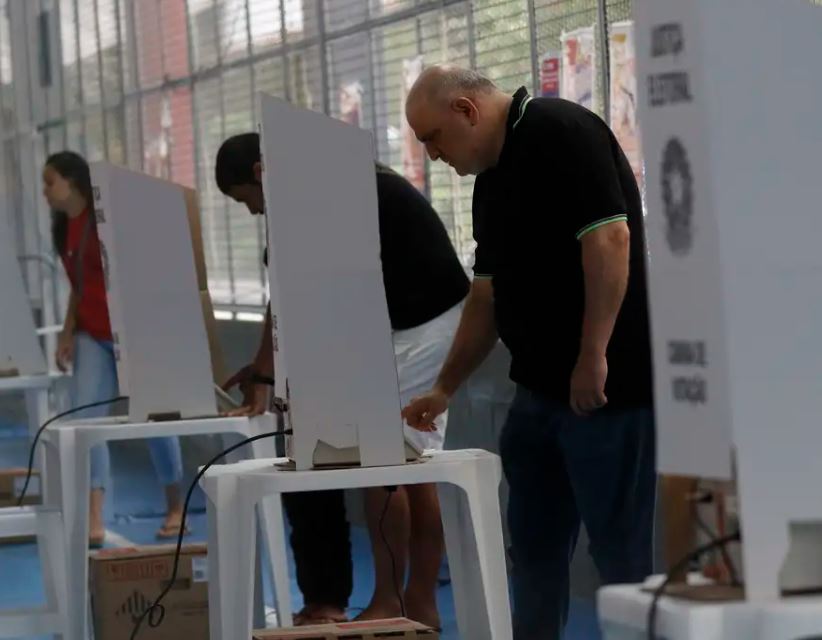 Segundo turno das eleições acontece neste domingo