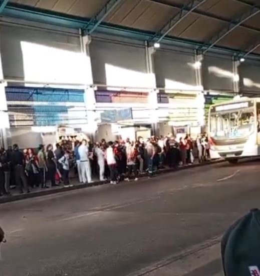 UEA e UFAM suspendem aulas presenciais por causa da greve de ônibus