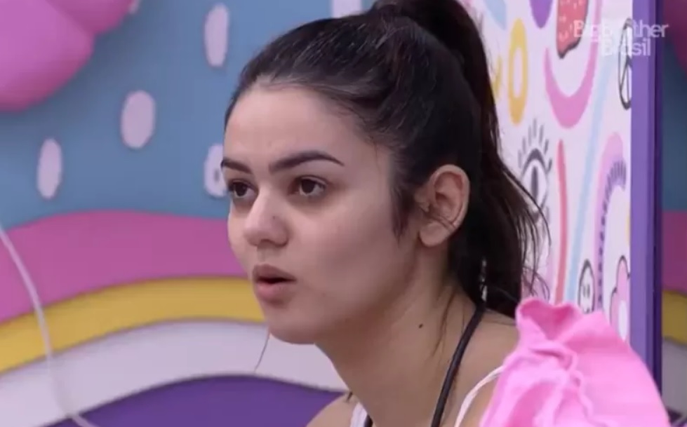 Temendo rejeição, Eslô dispara: ‘melhor ir logo pro paredão do que aumentar o ranço'