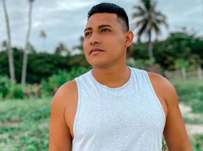 Ex-coreográfo do Caprichoso, Evandro Souza morre de Covid-19 no Amazonas