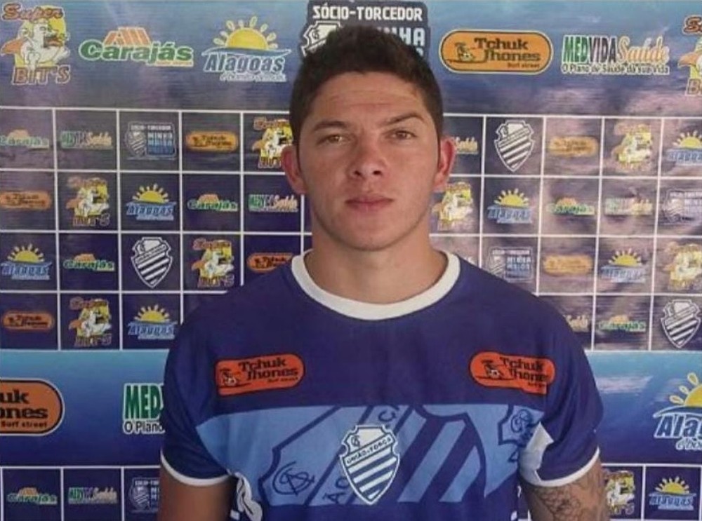 Ex-Vasco é preso suspeito de cometer assaltos disfarçado de policial