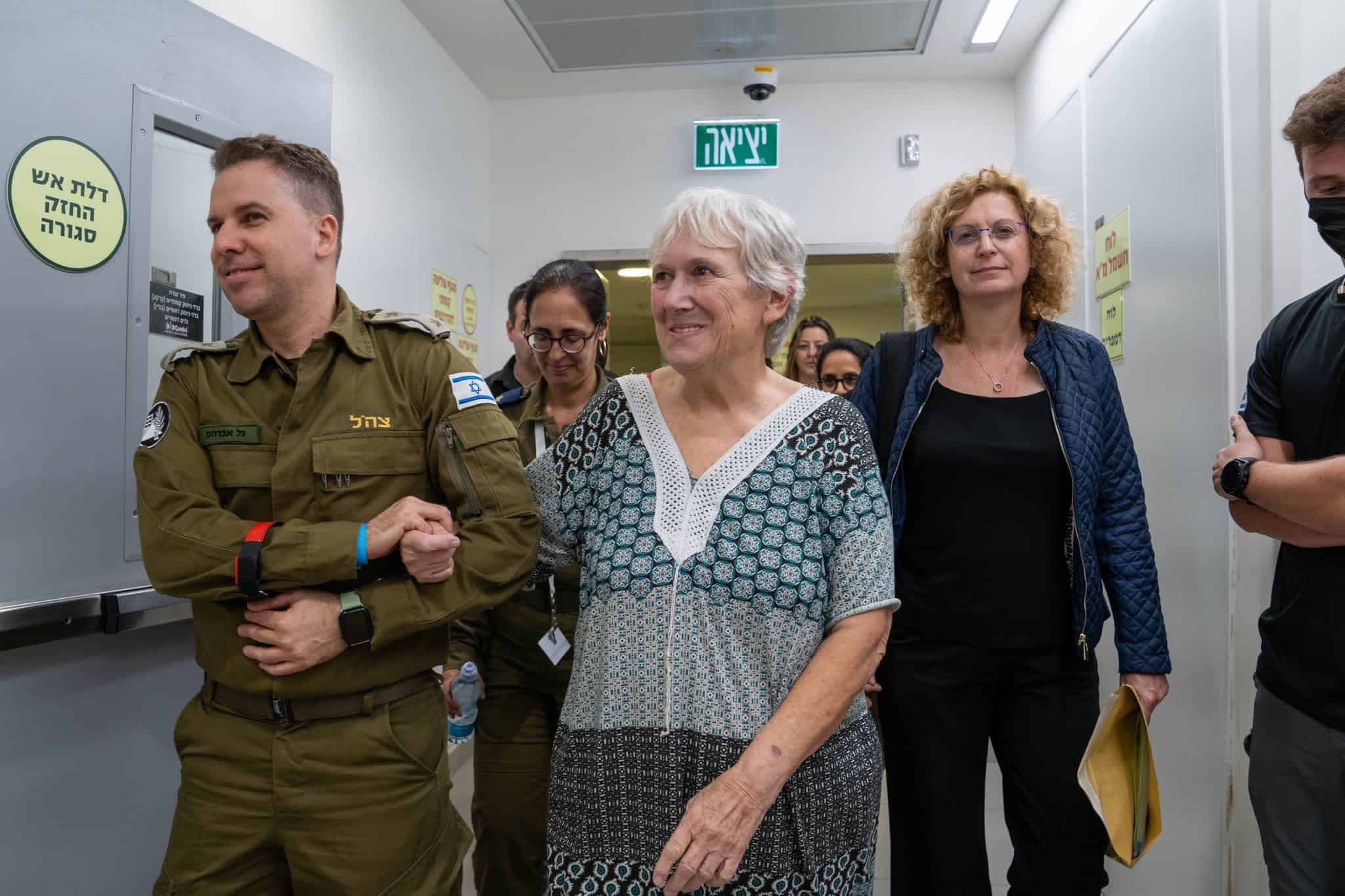 Em troca de 33 presos palestinos, Hamas liberta 11 reféns em acordo com Israel