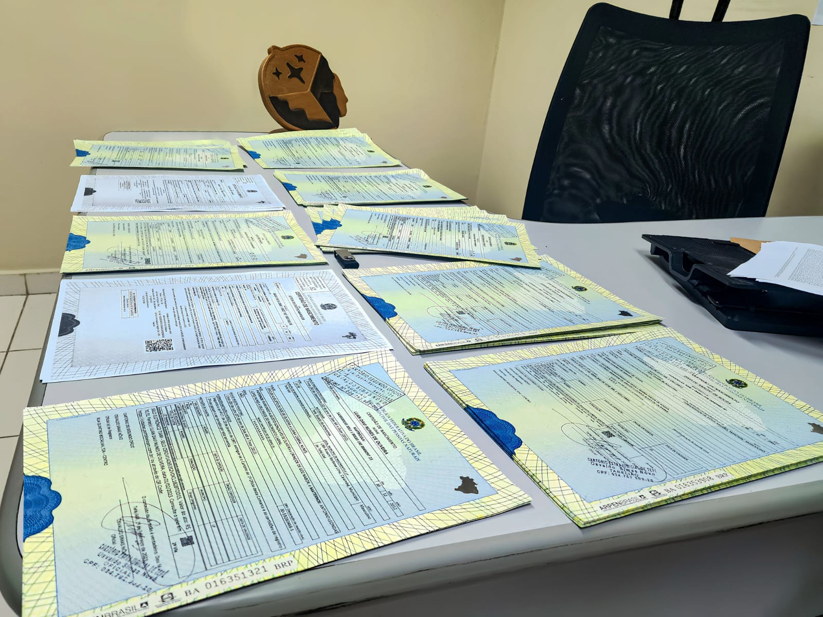 Defensoria entrega mais de 110 registros de nascimento em Tefé