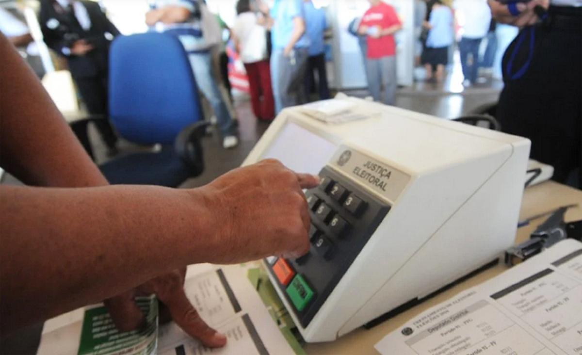 Diarista demitida por desavença política vai receber indenização de antigos patrões