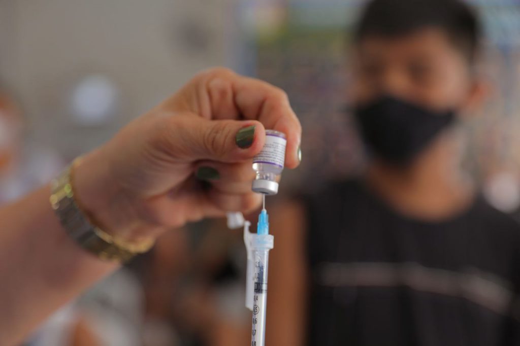 Covid-19: carreta registra mais de 2,2 mil doses aplicadas durante 4 dias em Manaus