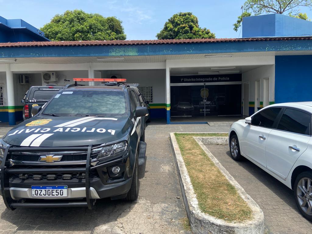 Homem é preso por violência contra ex após ser denunciado por agredir idoso em Manaus