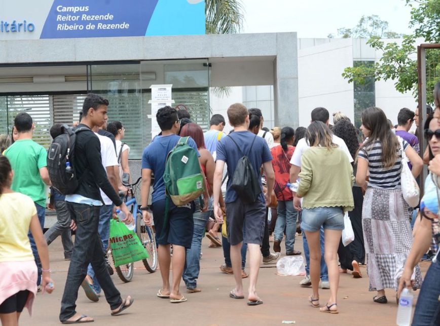 Mais de 160 mil candidatos realizam provas do Enem hoje no Amazonas