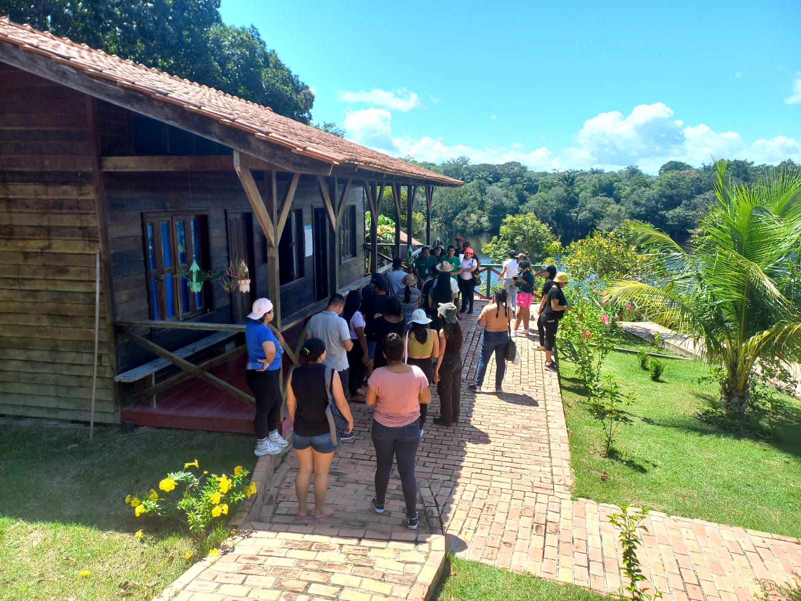 Comunidades tradicionais de Iranduba recebem capacitação em turismo sustentável