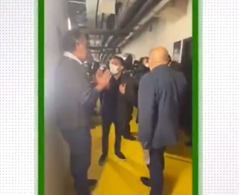 Jogador do Boca Juniors tentou agredir diretor do Atlético-MG com barra de ferro