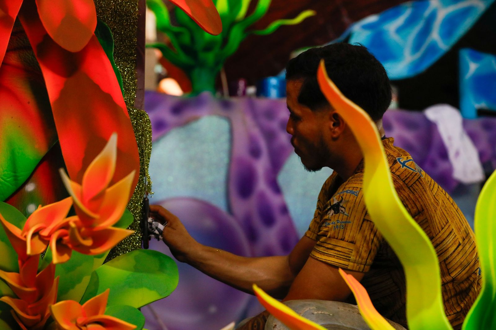 Festival de Parintins 2024: Caprichoso conclui 95% dos trabalhos nos galpões