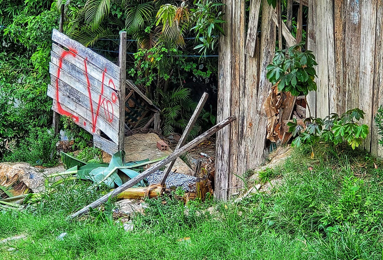 Suspeito de agredir a mulher, homem é morto a pedradas em área de tráfico em Manaus