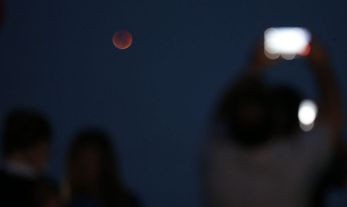 Fim de semana terá Lua de Sangue 'triplamente especial'