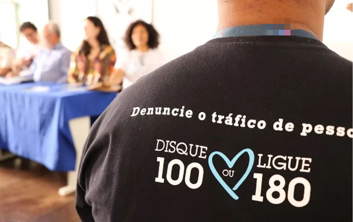 Campanha Coração Azul combate tráfico de pessoas no Amazonas 