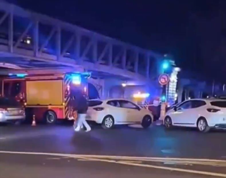 Ataque com martelo deixa um morto e dois feridos na França