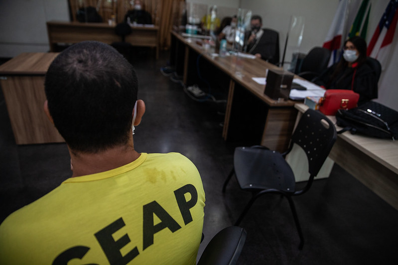 Filho que roubou e matou mãe a facadas é condenado a 36 anos de prisão em Manaus