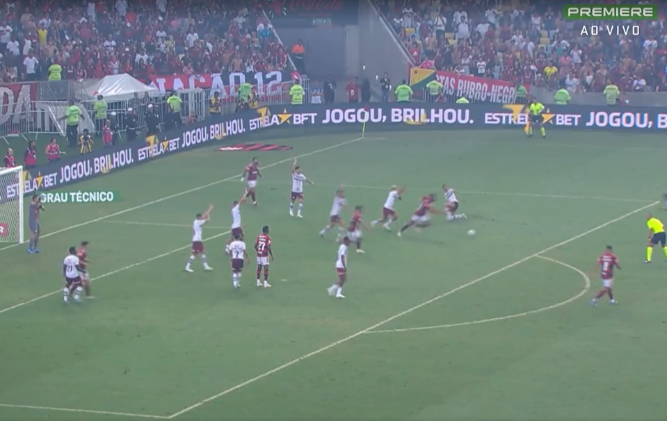 Brasileirão: Flamengo empata com Fluminense e perde chance de colar nos líderes 