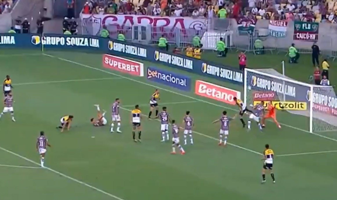 Sob vaias, Fluminense empata com Criciúma e segue na luta contra o rebaixamento