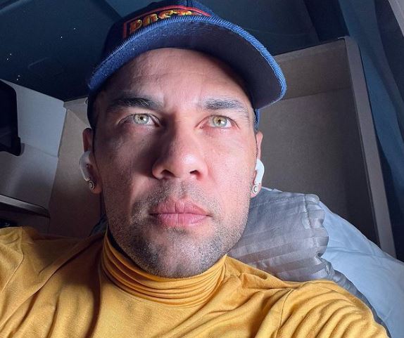 Amiga de jovem estuprada diz que também foi vítima de Daniel Alves