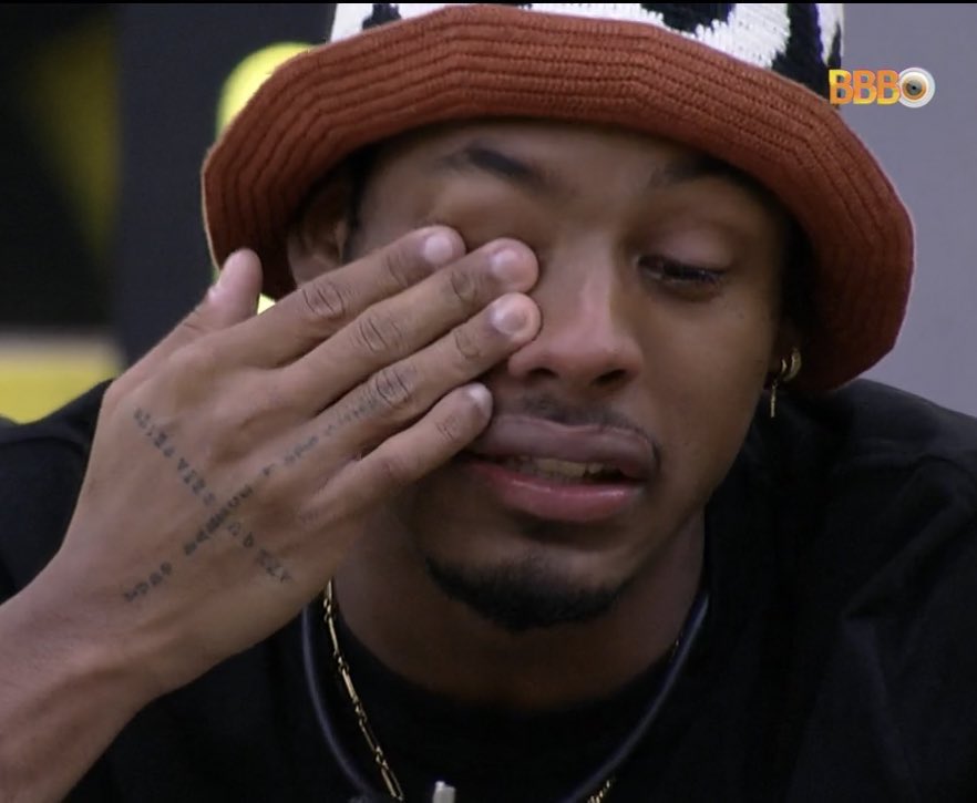 PA chora ao relembrar prova de resistência decidida em sorteio e doença do filho: 'ficaria 21 dias'