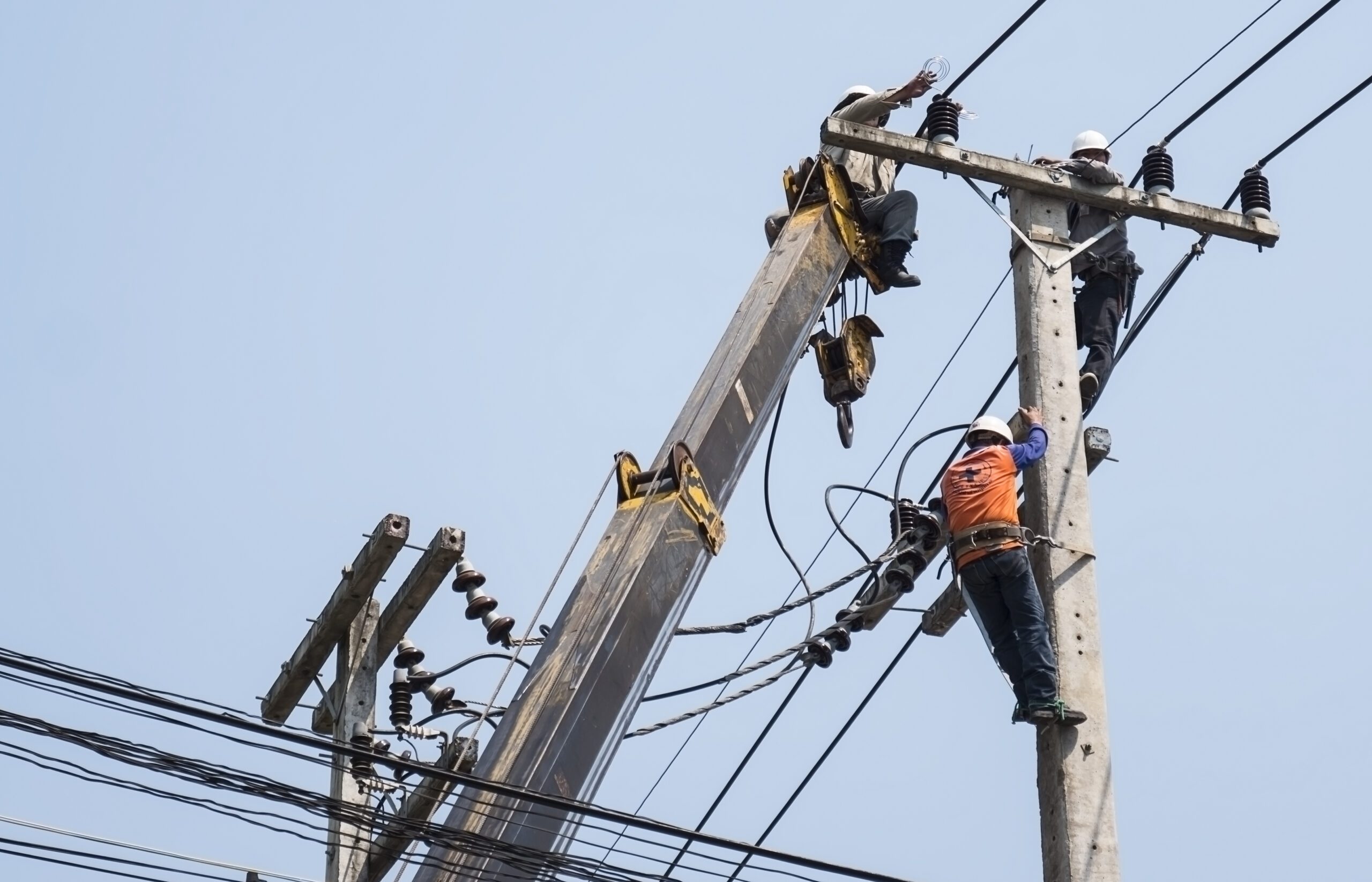 Ruas e avenidas de 4 bairros ficarão sem energia neste sábado em Manaus