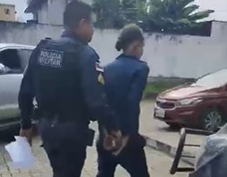 Foragido por homicídio é preso ao ser visto em adega na Compensa
