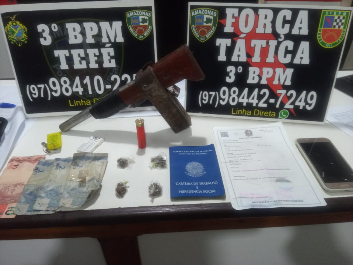 Jovem é preso com arma e drogas após fugir de pousada no Amazonas