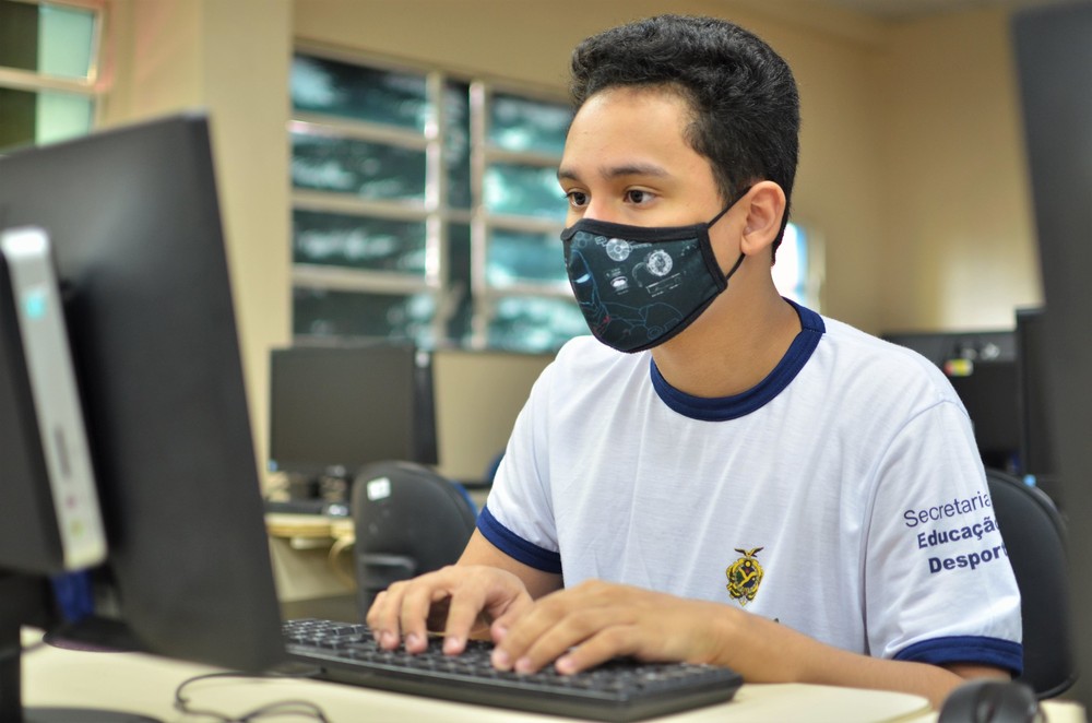 Escolas são liberadas hoje para candidatos que precisam se inscrever para Enem no Amazonas
