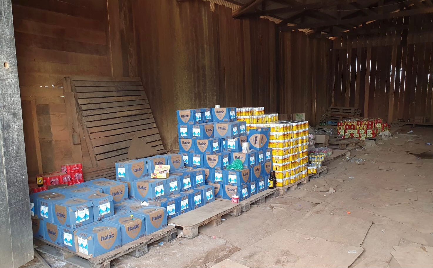 Mercadoria avaliada em R$ 200 mil é apreendida em depósito clandestino no Amazonas