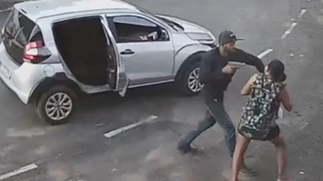 Dupla é presa após roubar carro para cometer arrastões em Manaus